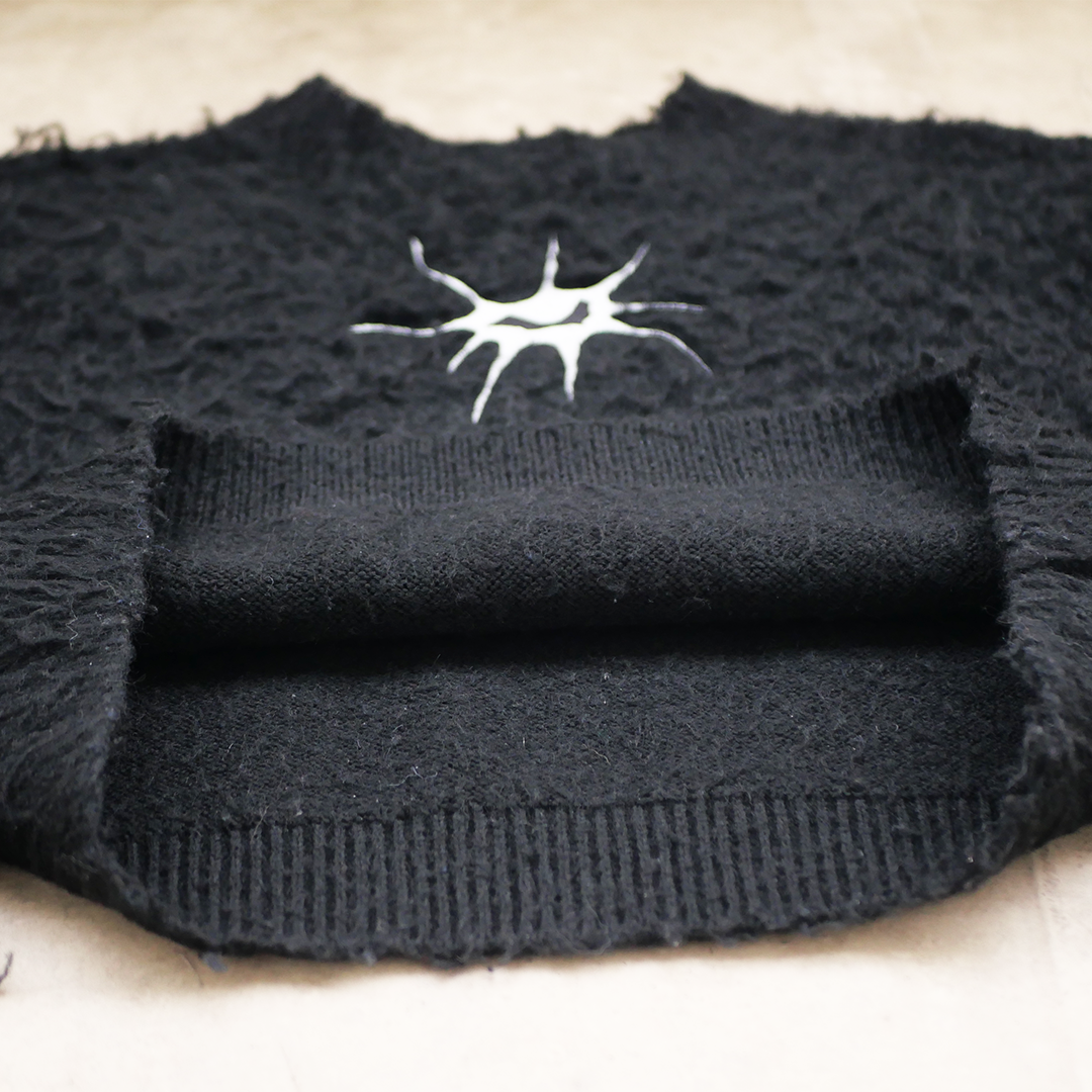 Knit iris